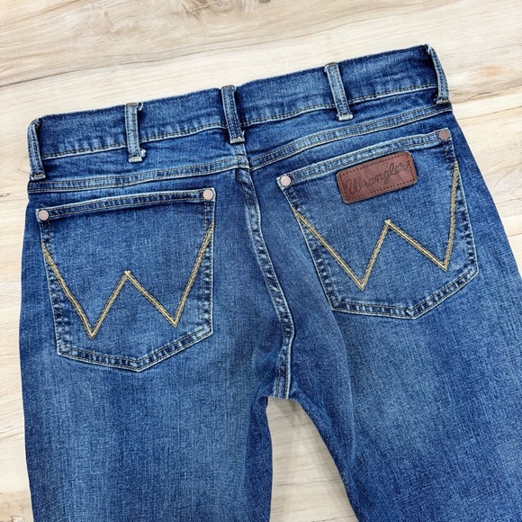 Retro Wrangler Women's Size 32” Cowboy Cut Slim Boot Leg Jeans Pants - Picture 6 of 6